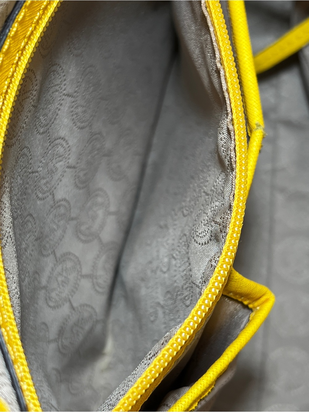 Michael Kors Hamilton Pyramid Studded Citrus Tote Crossbody - Picture 15 of 16